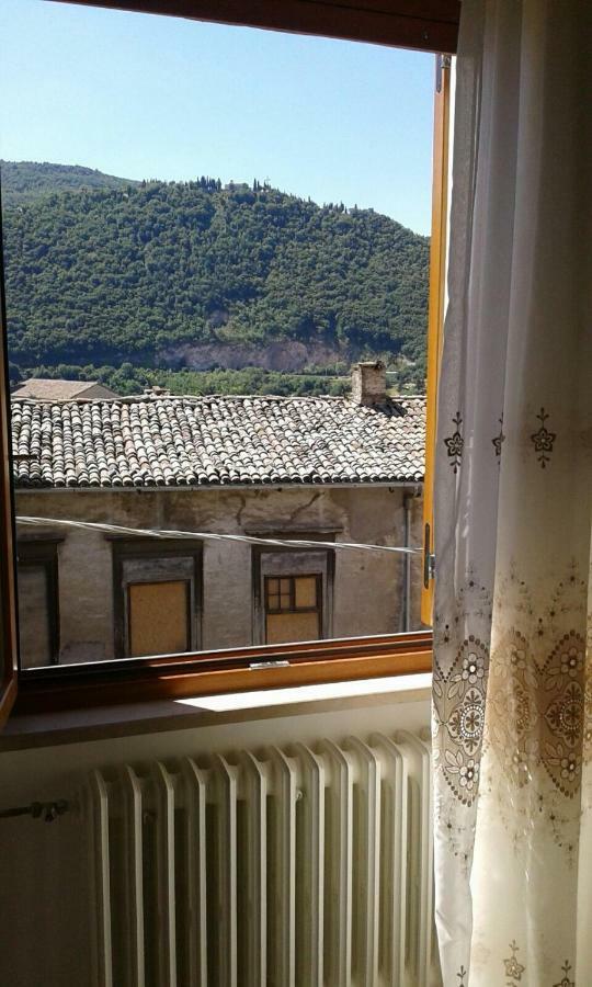 Appartamento Casa Leo Fossombrone Esterno foto