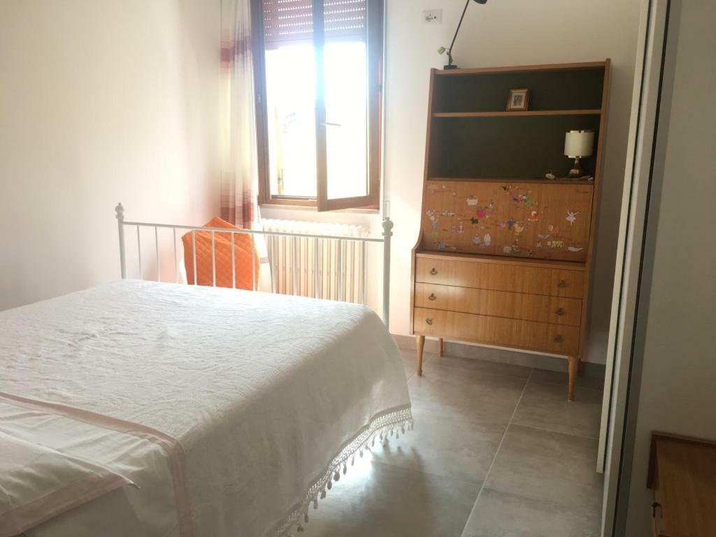 Appartamento Casa Leo Fossombrone Esterno foto